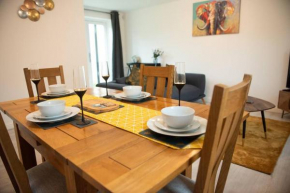 Chi-Amici-3bed home-St Neots-Near to train station